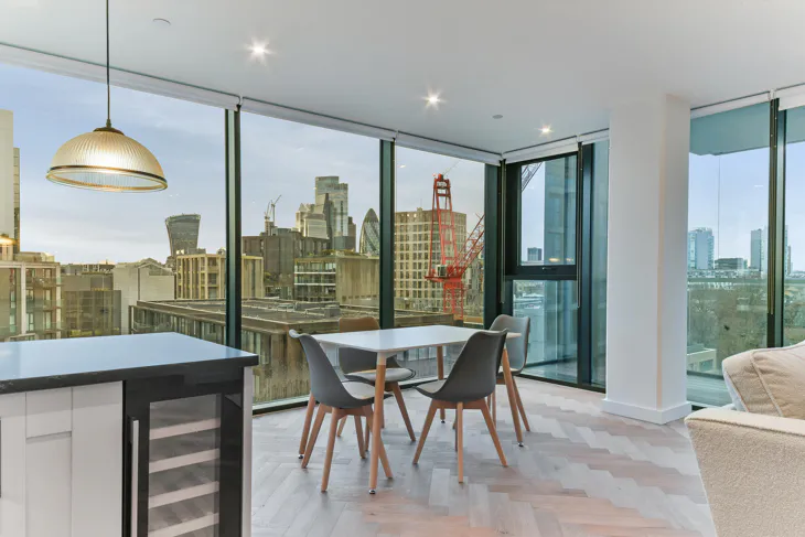 Flat Pennington Quay Walk in Greater London