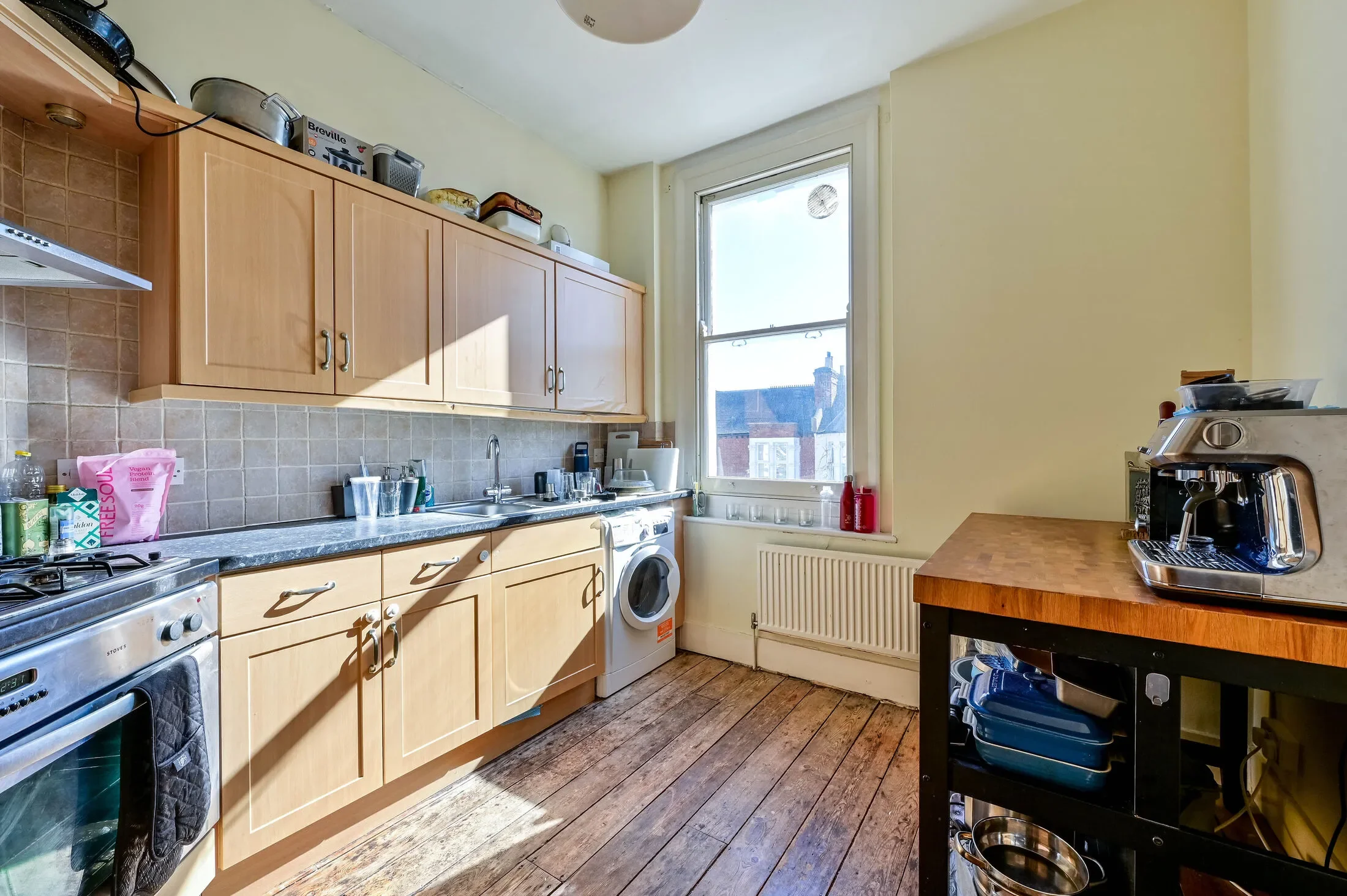 Flat Woodside in Greater London