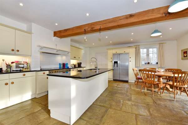 House B4086 in Stratford-on-Avon