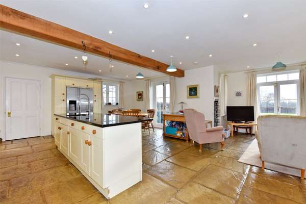 House B4086 in Stratford-on-Avon