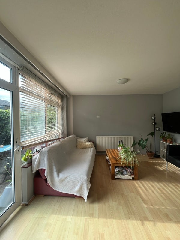Room Wiltshire Road in Greater London