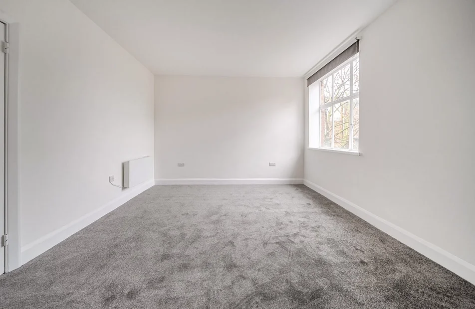 Flat Charleville Road in Greater London