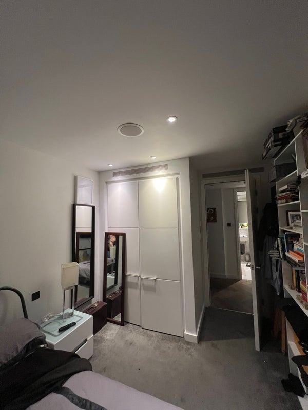 Room Bedford Street in City of Westminster