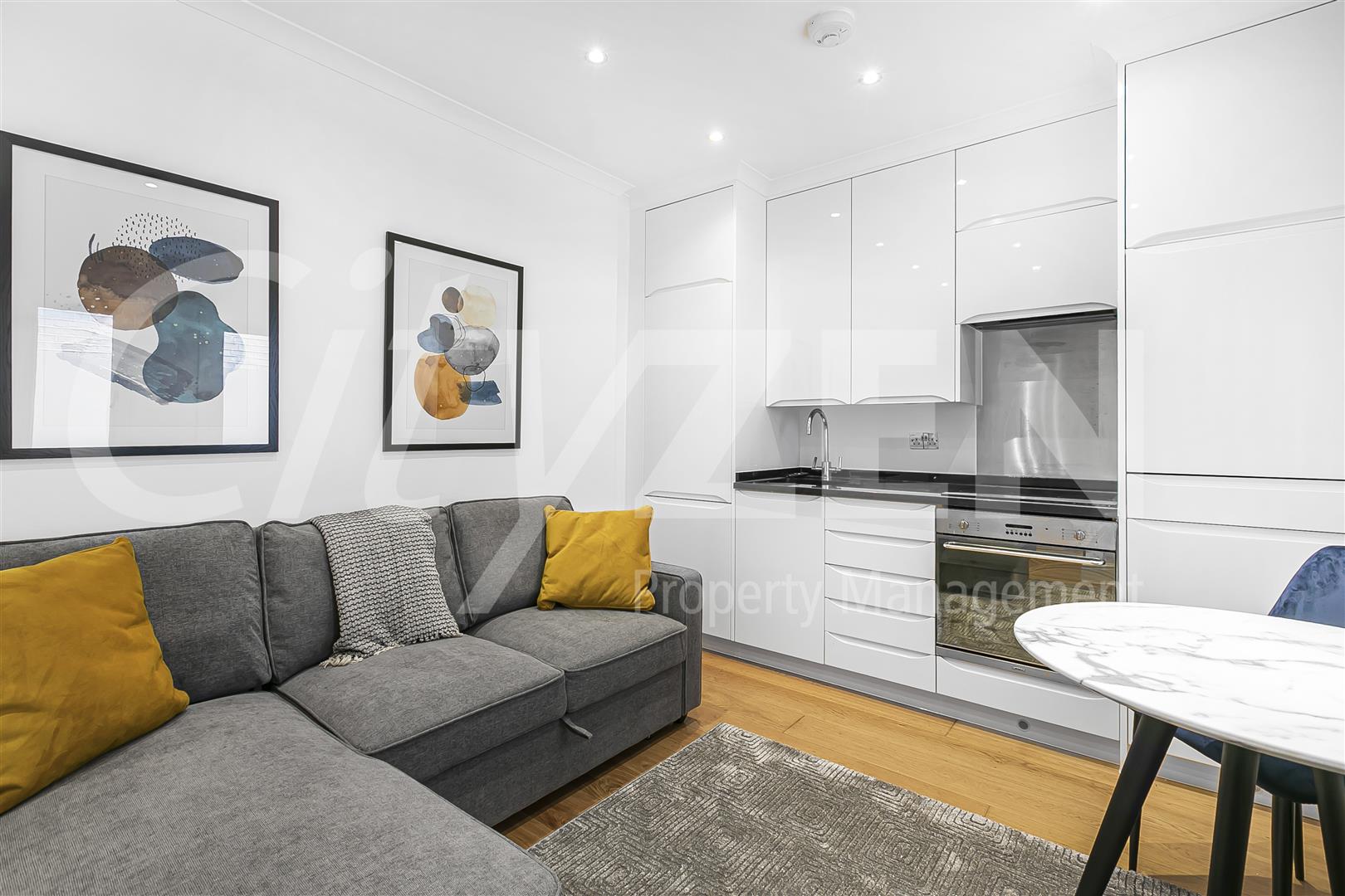 Flat Queensberry Place in Greater London