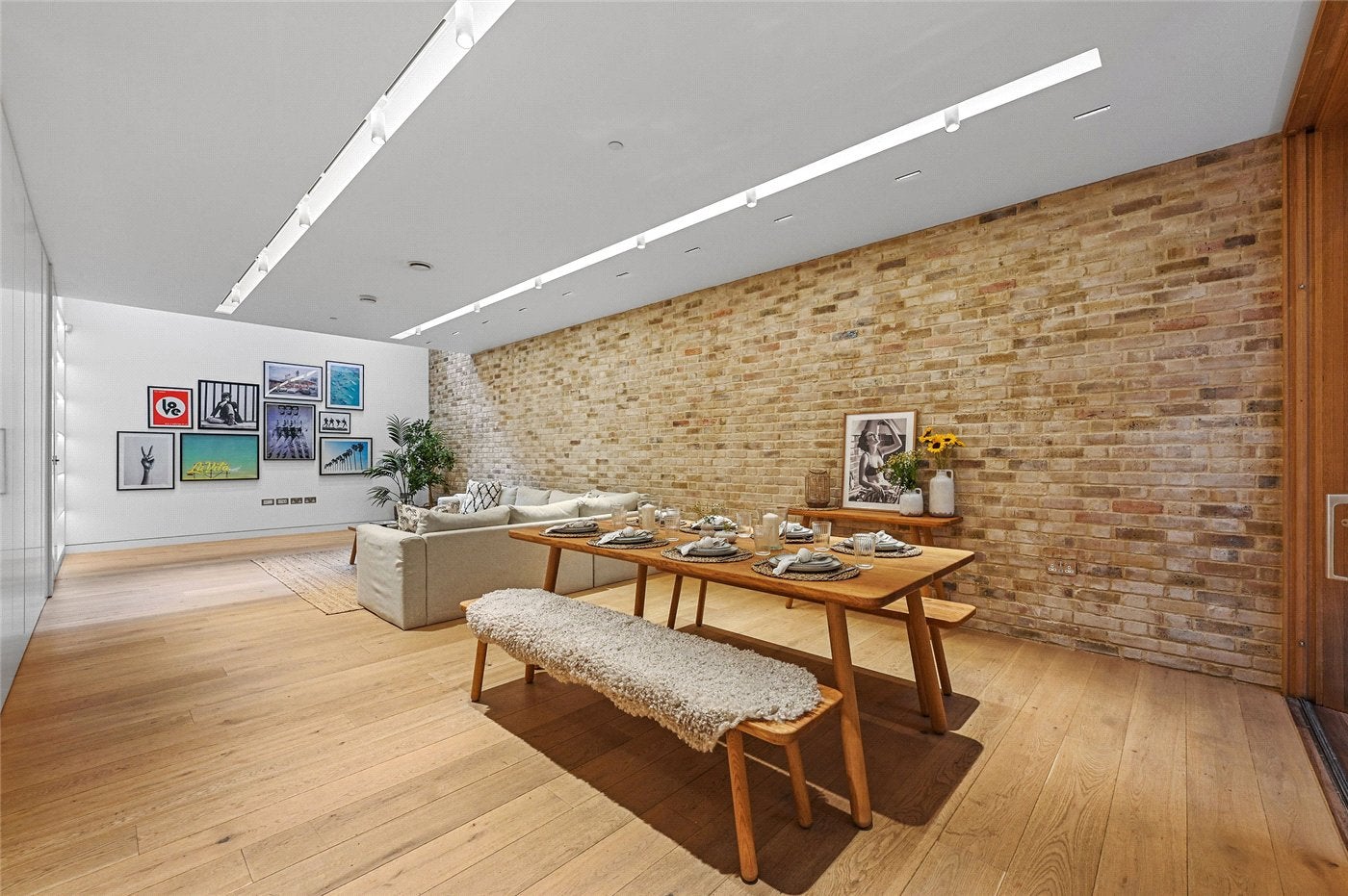 House Nottingham Place in City of Westminster
