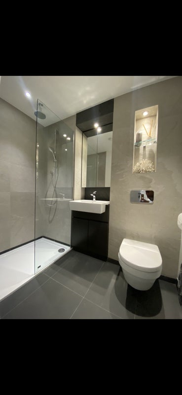 Room Woolwich High Street in Greater London