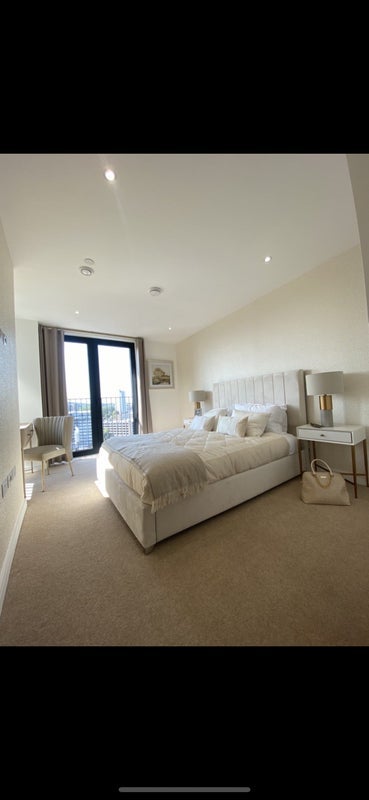 Room Woolwich High Street in Greater London