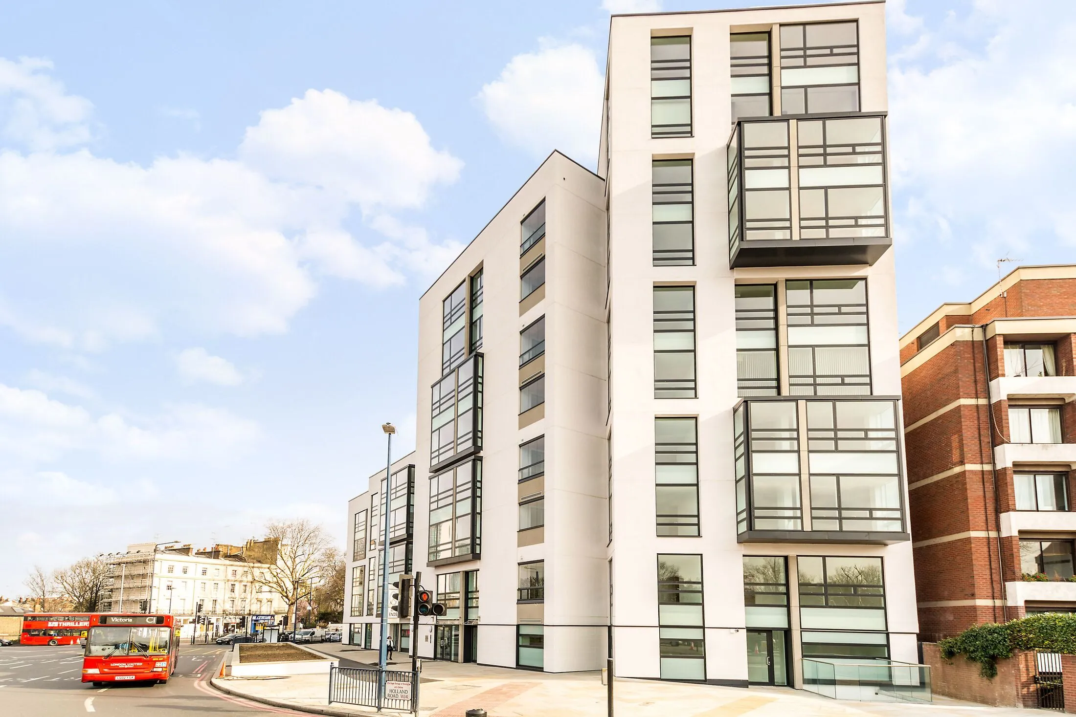 Flat Holland Park Avenue in Greater London