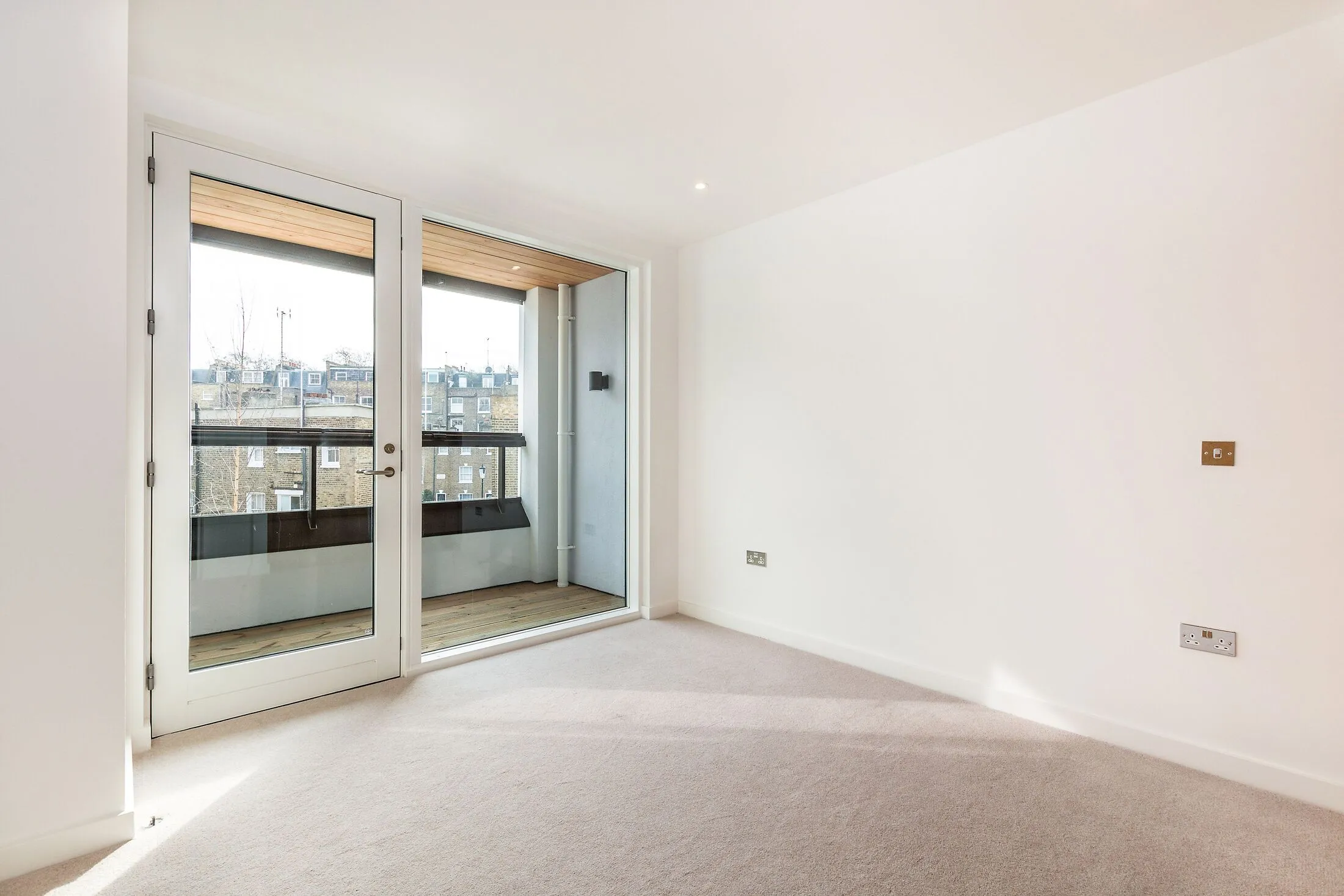 Flat Holland Park Avenue in Greater London