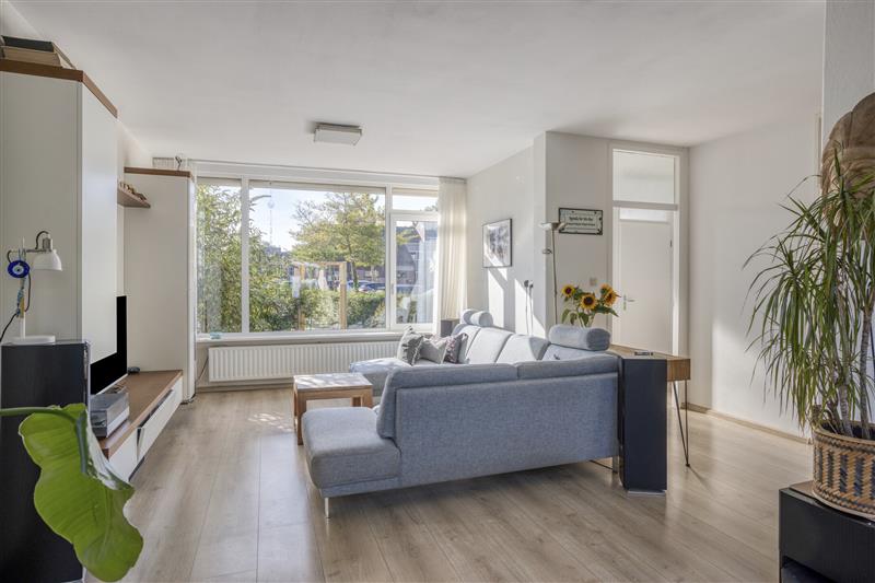 Tussenwoning te koop: Distheen 21, Heerhugowaard