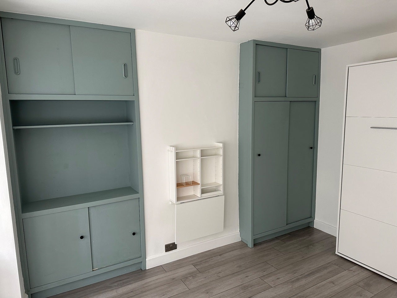 Flat Victoria Road in Greater London