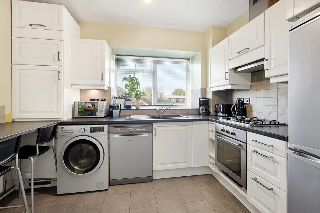 Flat Rowan Close in Greater London