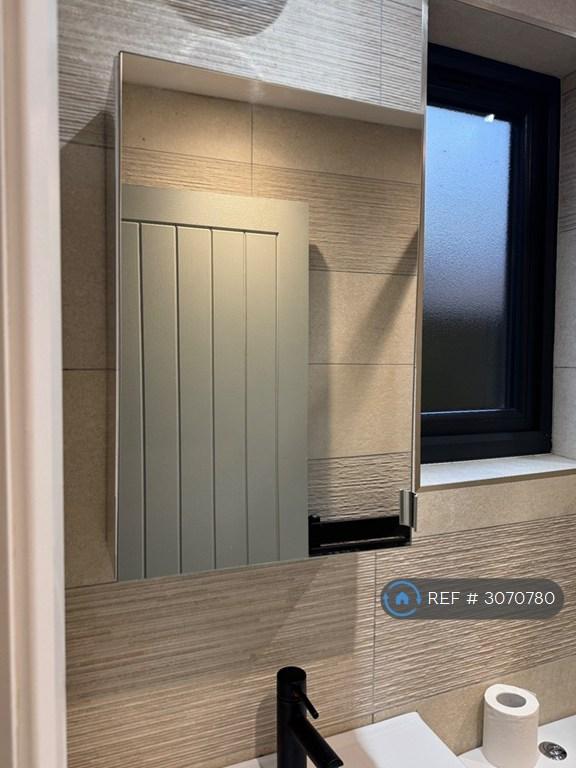Flat Firhill Road in Greater London
