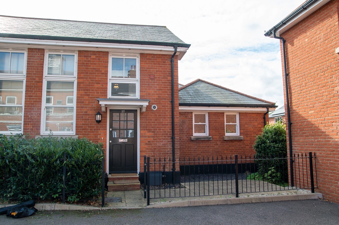 House Kensington Way in Brentwood