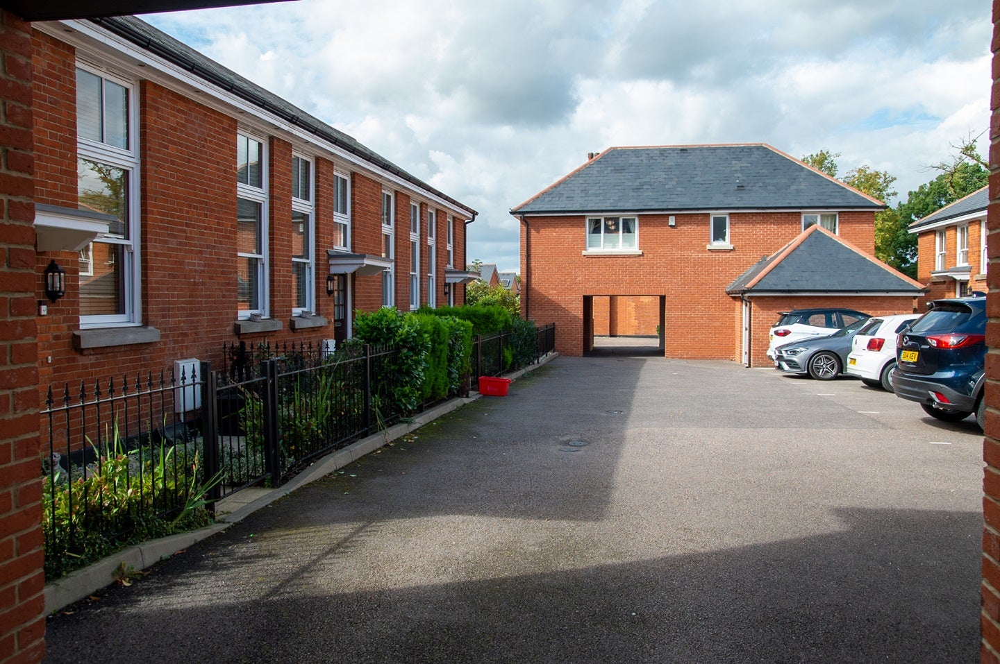 House Kensington Way in Brentwood