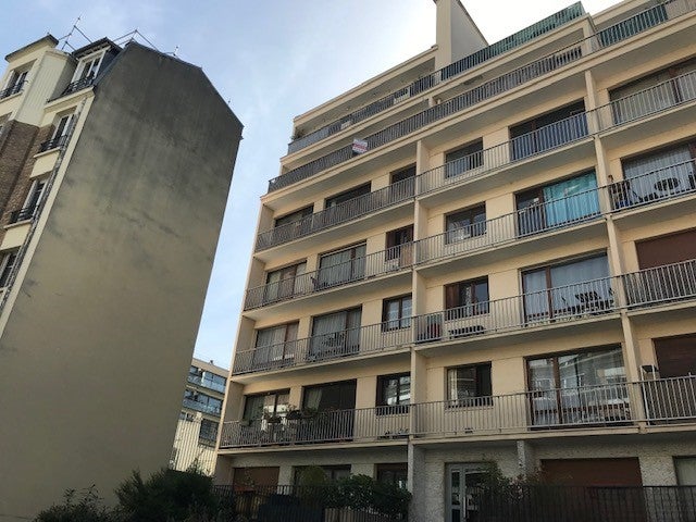 Flat Rue Jean-Baptiste Charcot in Courbevoie