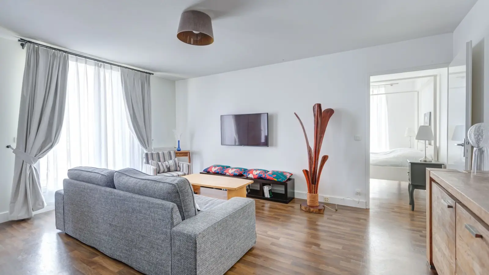 Flat Place Ravezies in Bordeaux