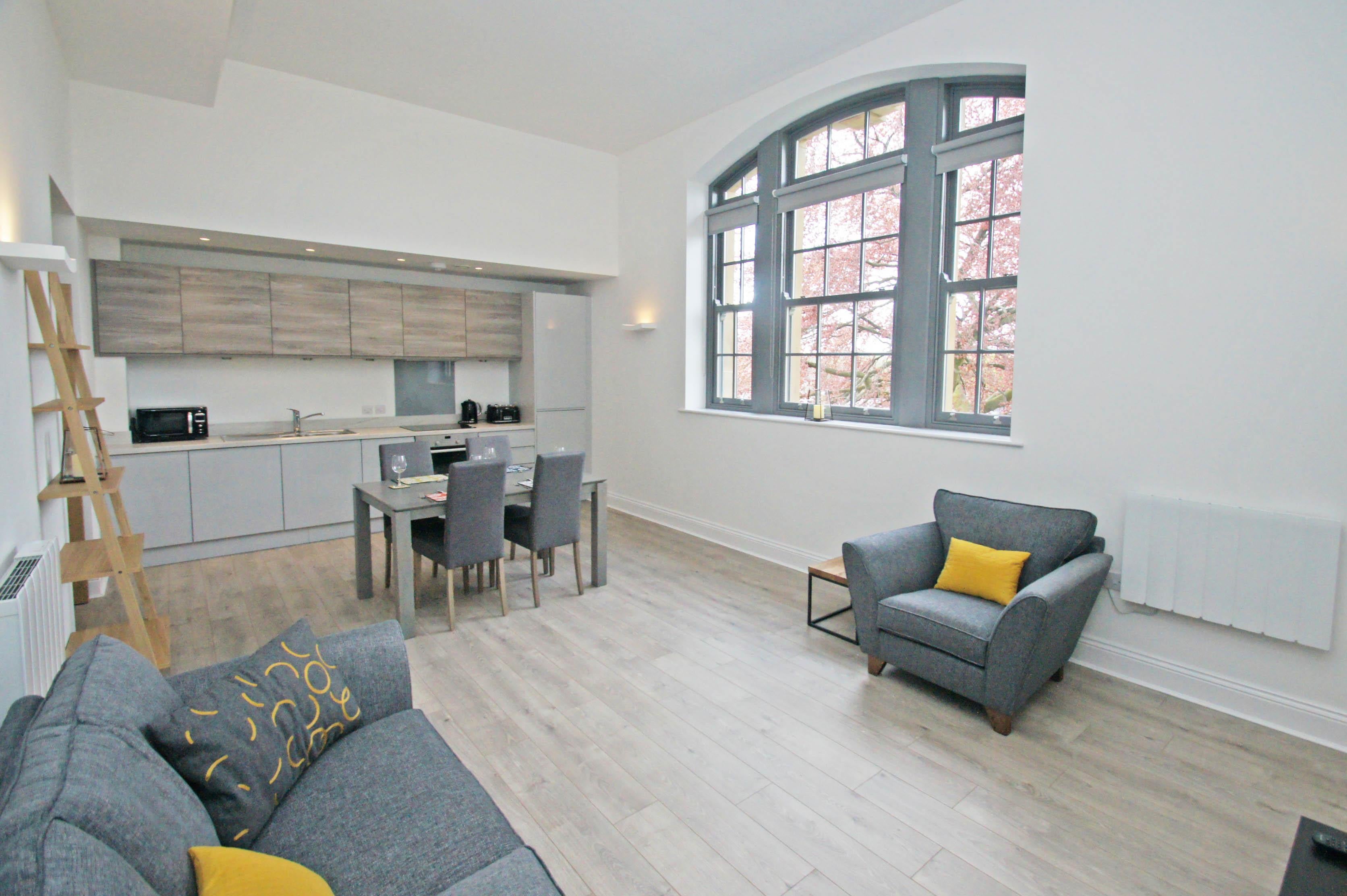 Flat Victoria Gardens in Leeds