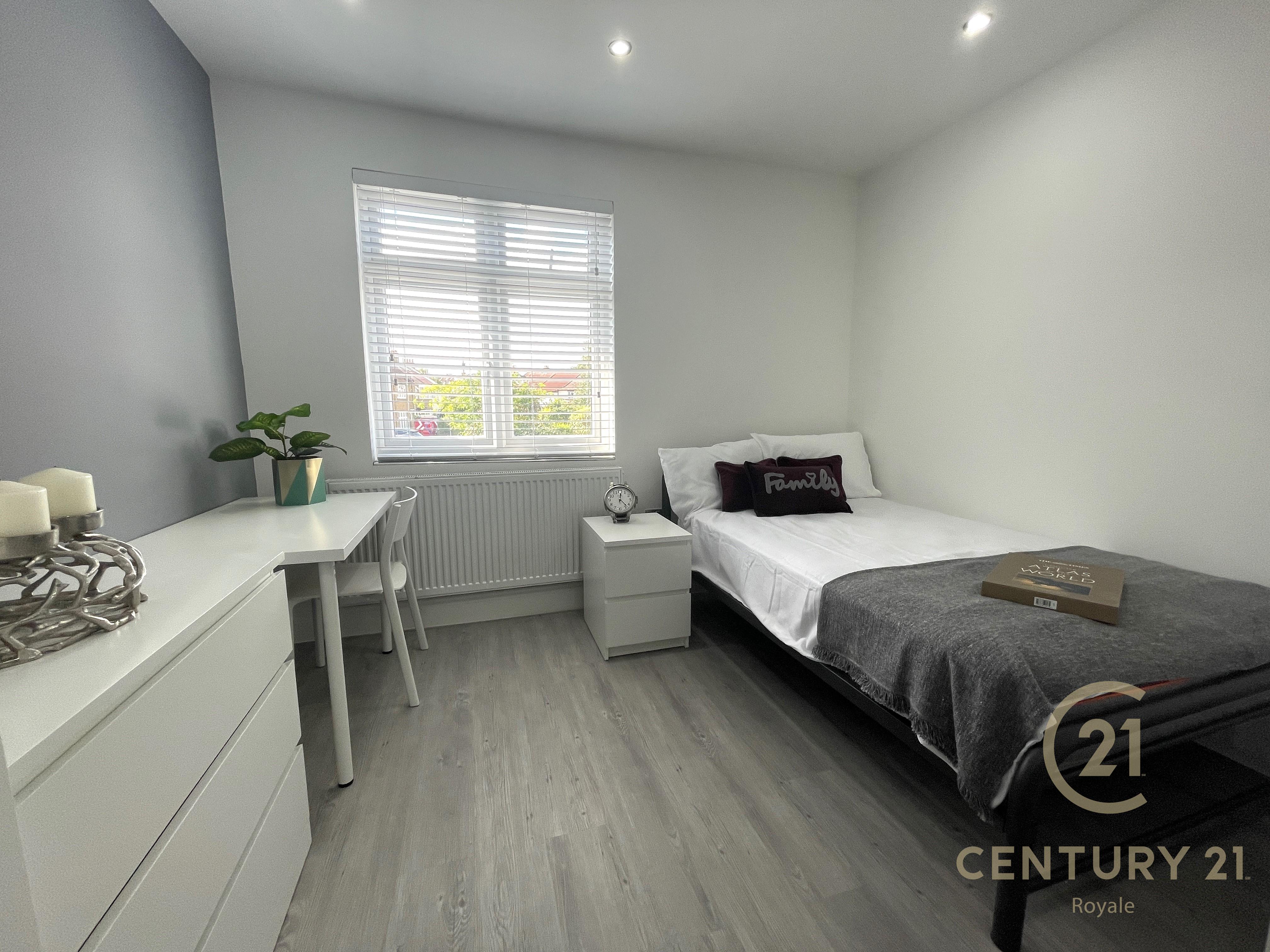 Flat Hill Crescent in Greater London