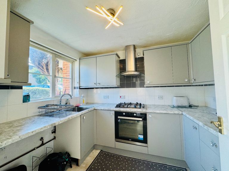 House Derwent Close in Watford
