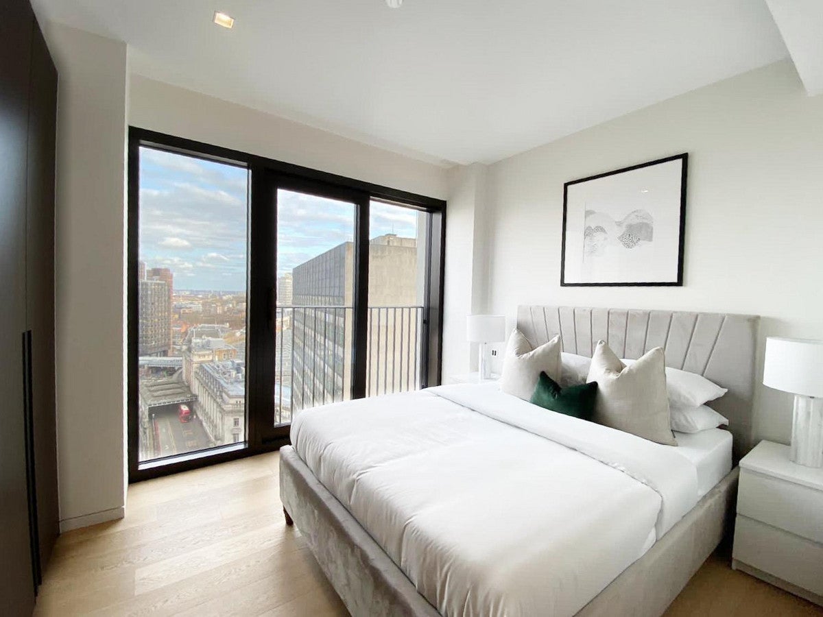 Flat Sutton Walk in Greater London