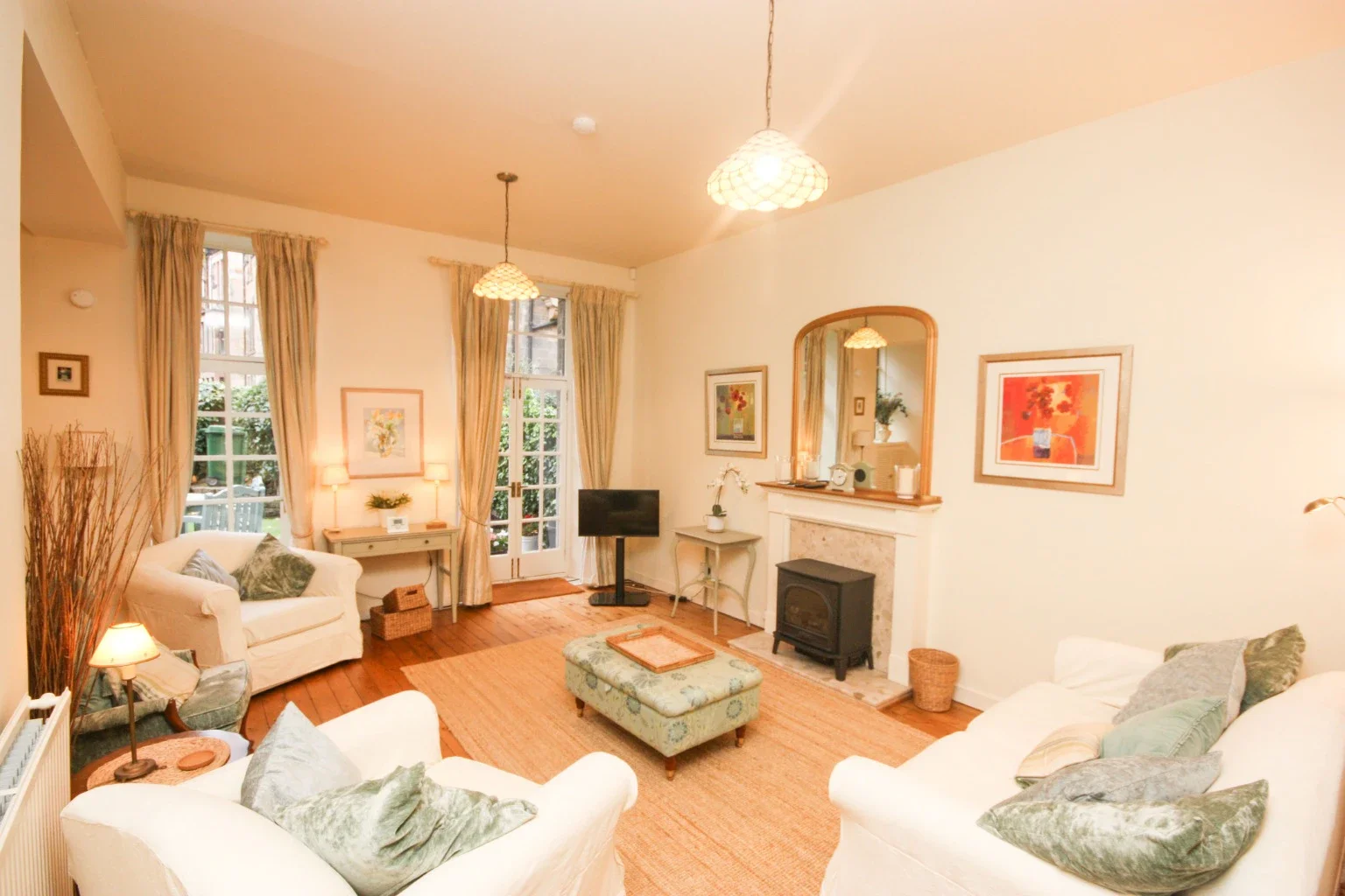 Flat Westbourne Gardens South in Glasgow