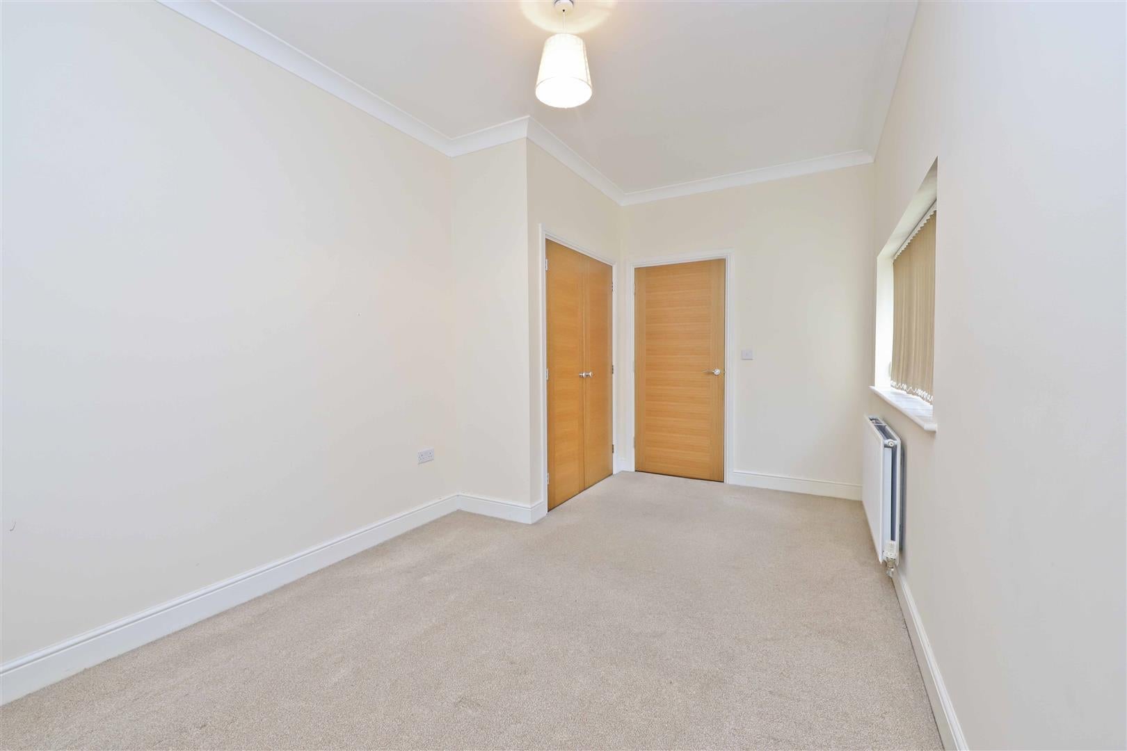 Flat Newall Close in Greater London