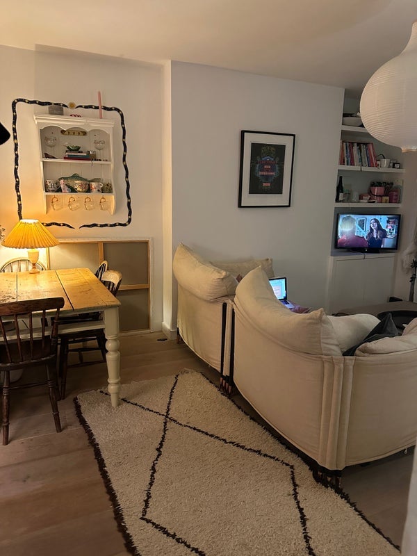 Flat Vassall Road in Greater London