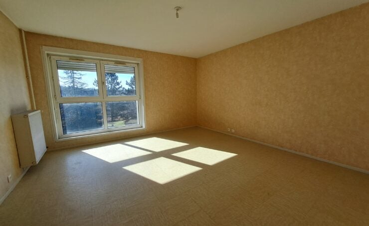 Flat Rue Du Bois Des Besses in Charensat