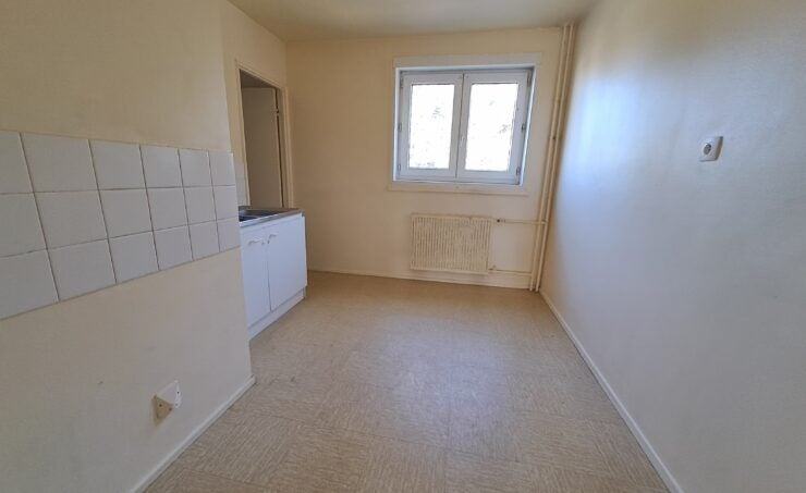 Flat Rue Du Bois Des Besses in Charensat