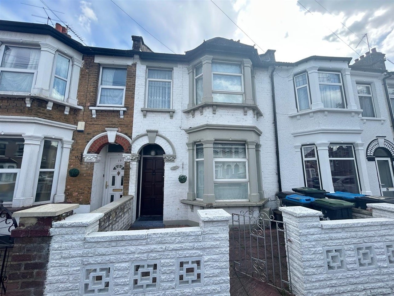 House Chiswick Road in Greater London