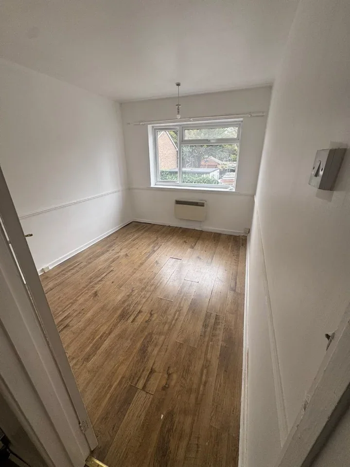 Flat Varna Close in Luton