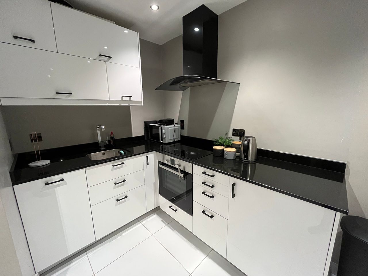 Flat Shardeloes Road in Greater London