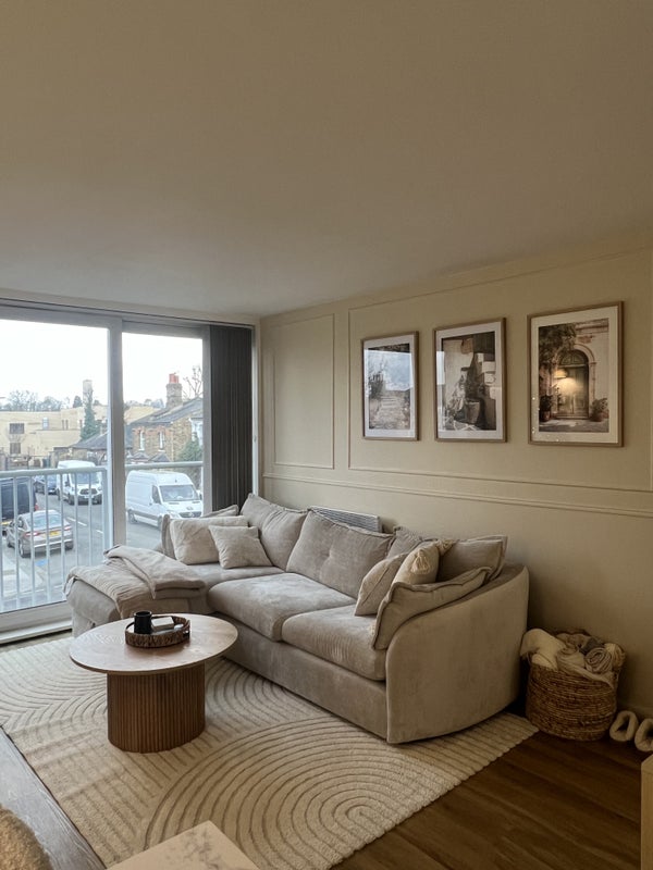 Flat Borland Road in Greater London