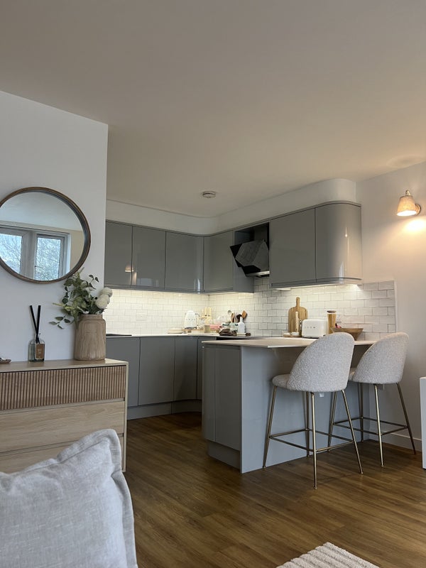 Flat Borland Road in Greater London