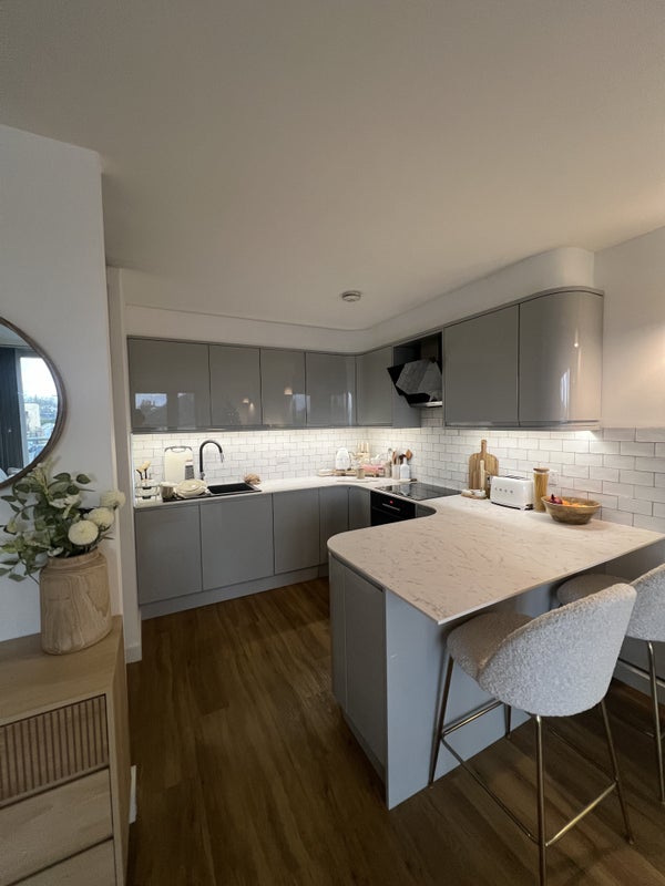 Flat Borland Road in Greater London