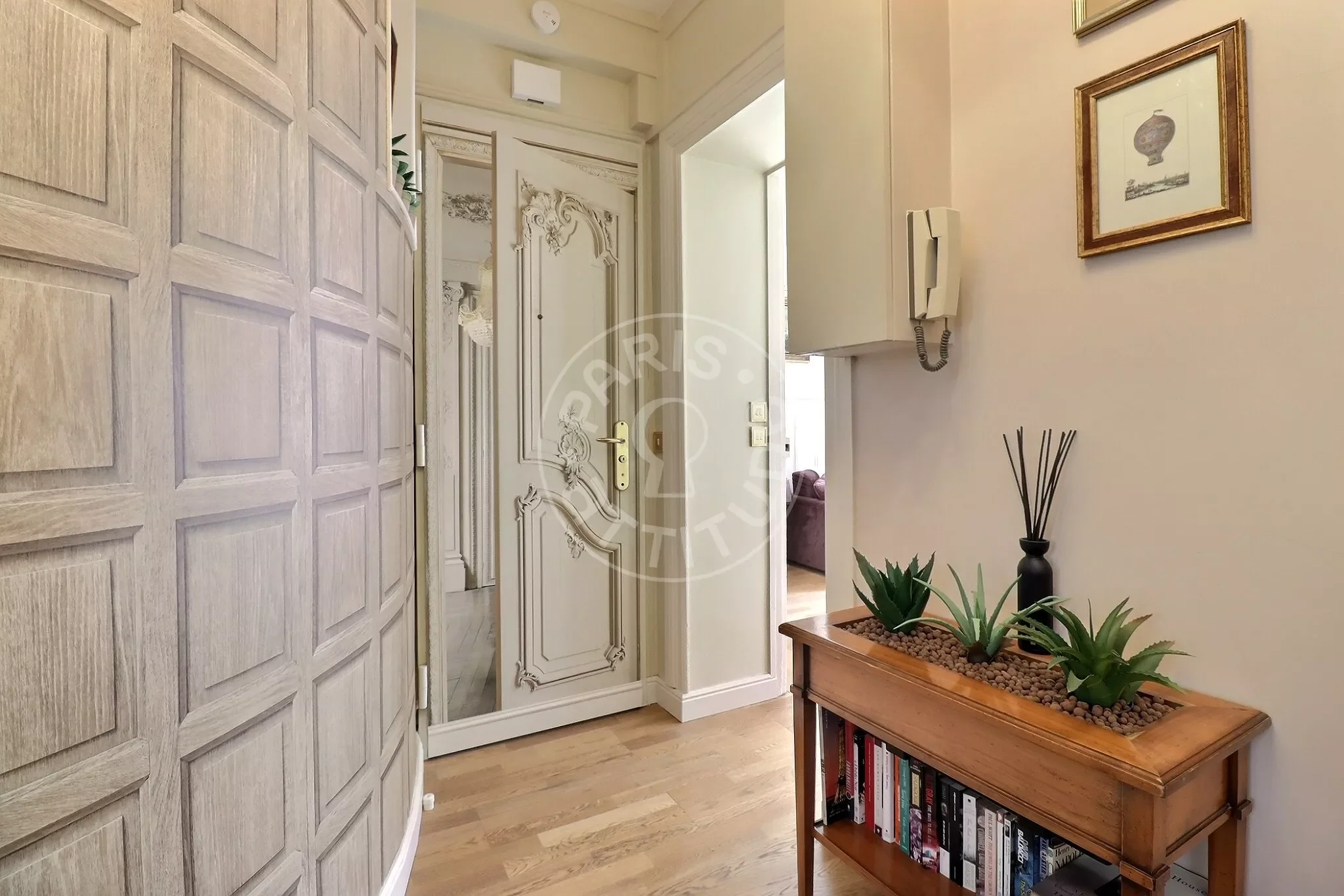 Flat Rue Cortambert in Paris
