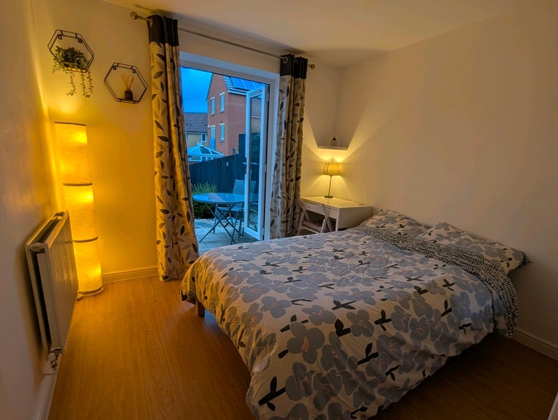 Room Ridley Avenue in Bristol