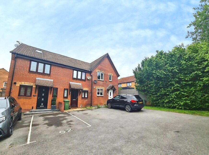 House Flint Close in Southampton