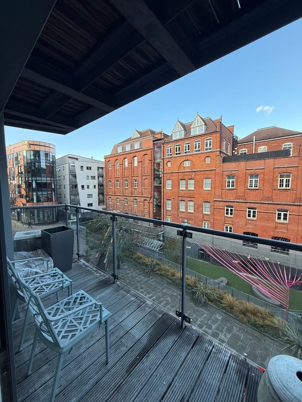 Flat Brewhouse Yard in Greater London
