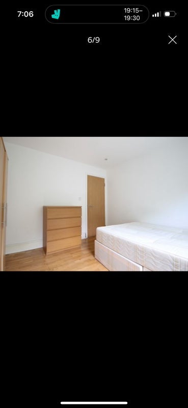Room Hartham Road in Greater London