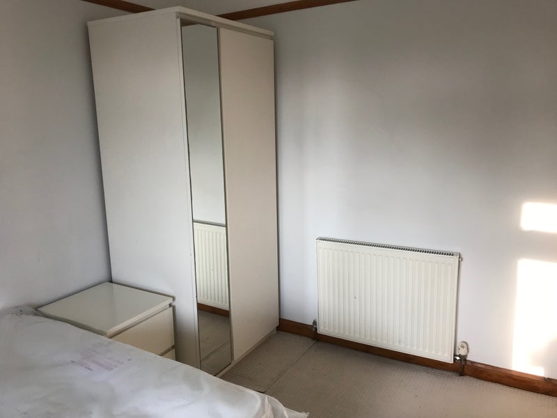 Room Lawley Avenue in Nottingham