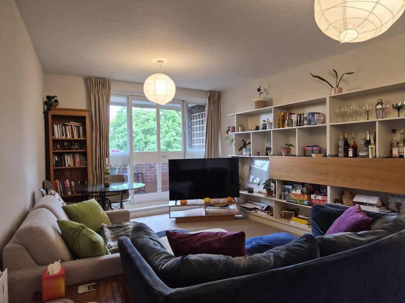 Flat Lissenden Gardens in Greater London