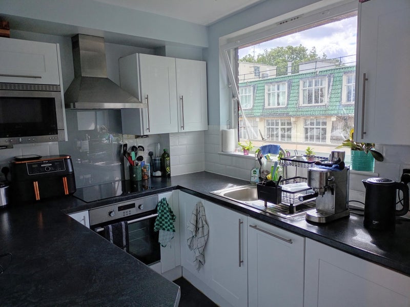 Flat Lissenden Gardens in Greater London