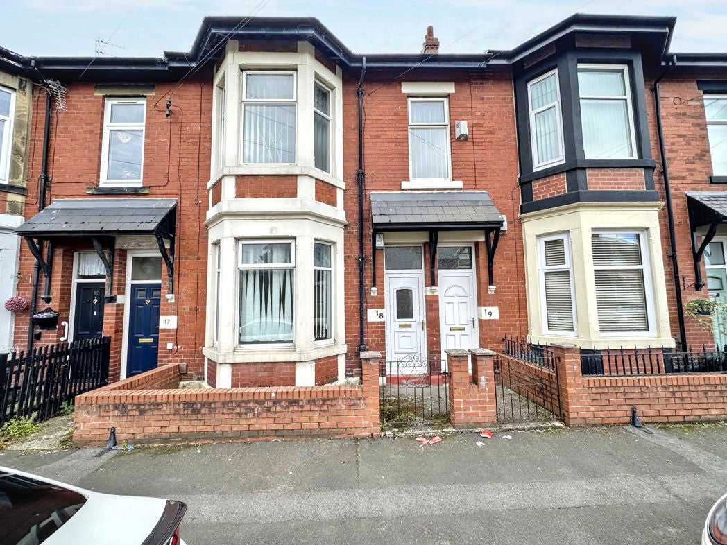 Flat St James' Terrace in North Tyneside