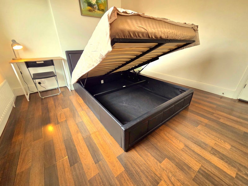 Room Barclay Road in Greater London