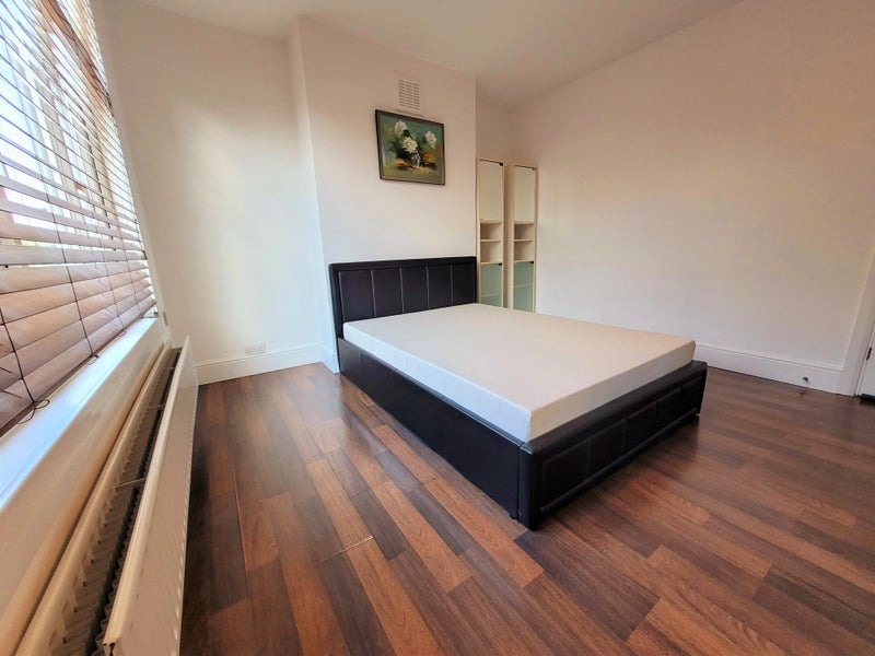 Room Barclay Road in Greater London