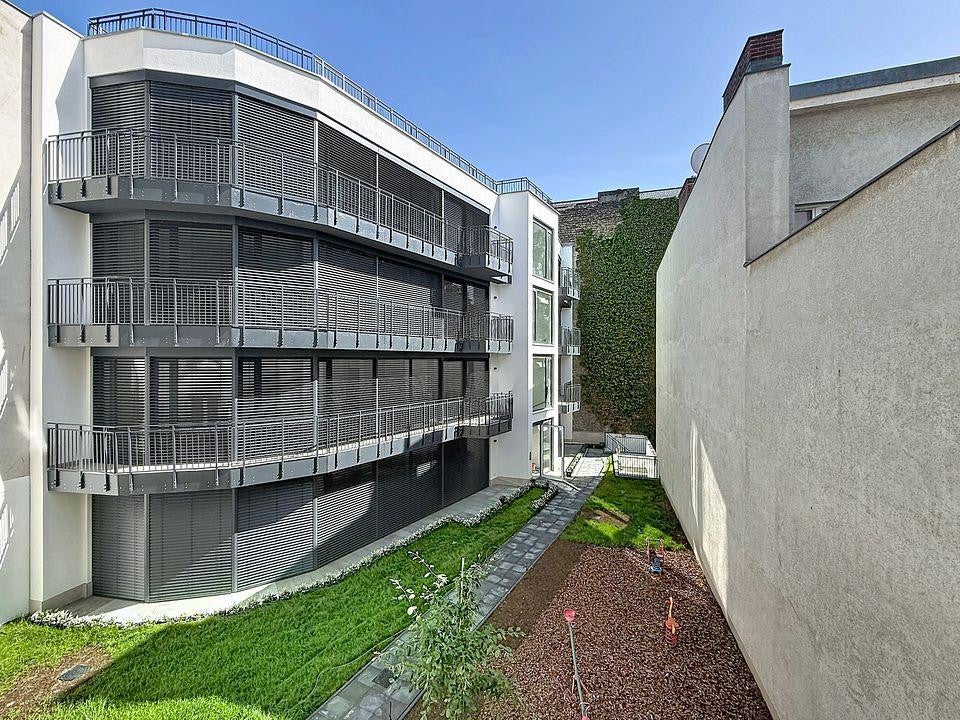 Wohnung Pestalozzistraße in Berlin