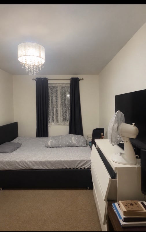 Room Strimon Close in Greater London