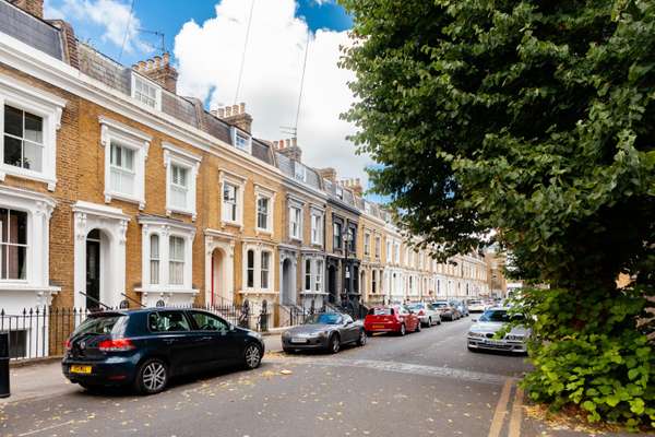 Flat Tomlin's Grove in Greater London